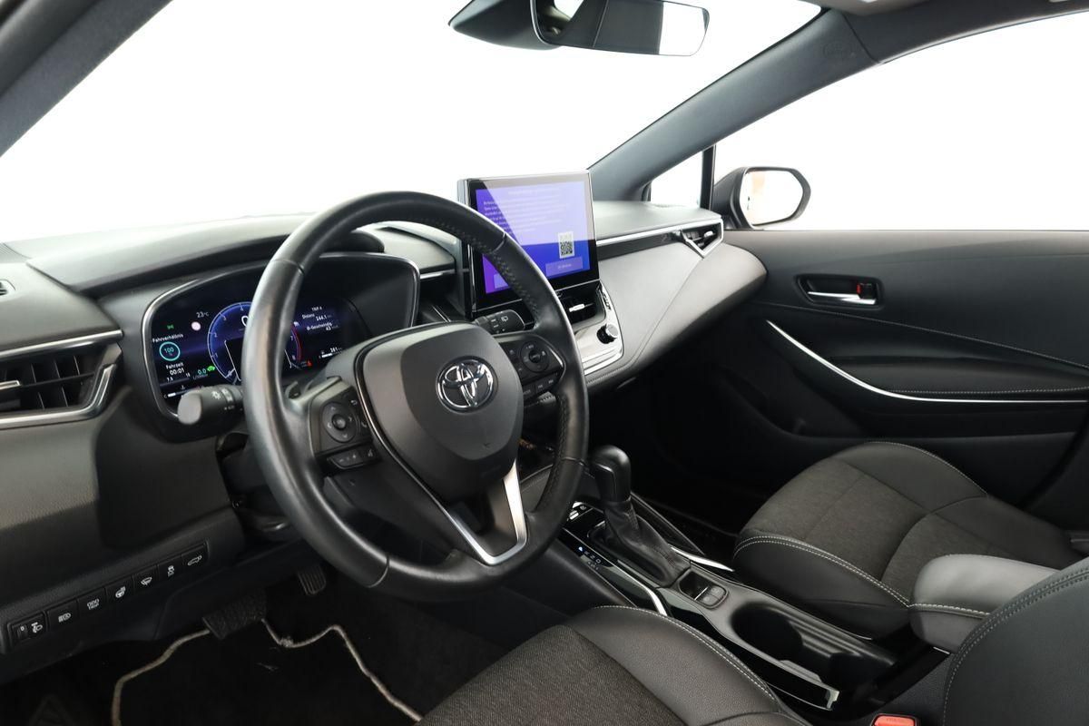 Toyota Corolla Touring Sports 2.0 CVT Team D Navi Kam