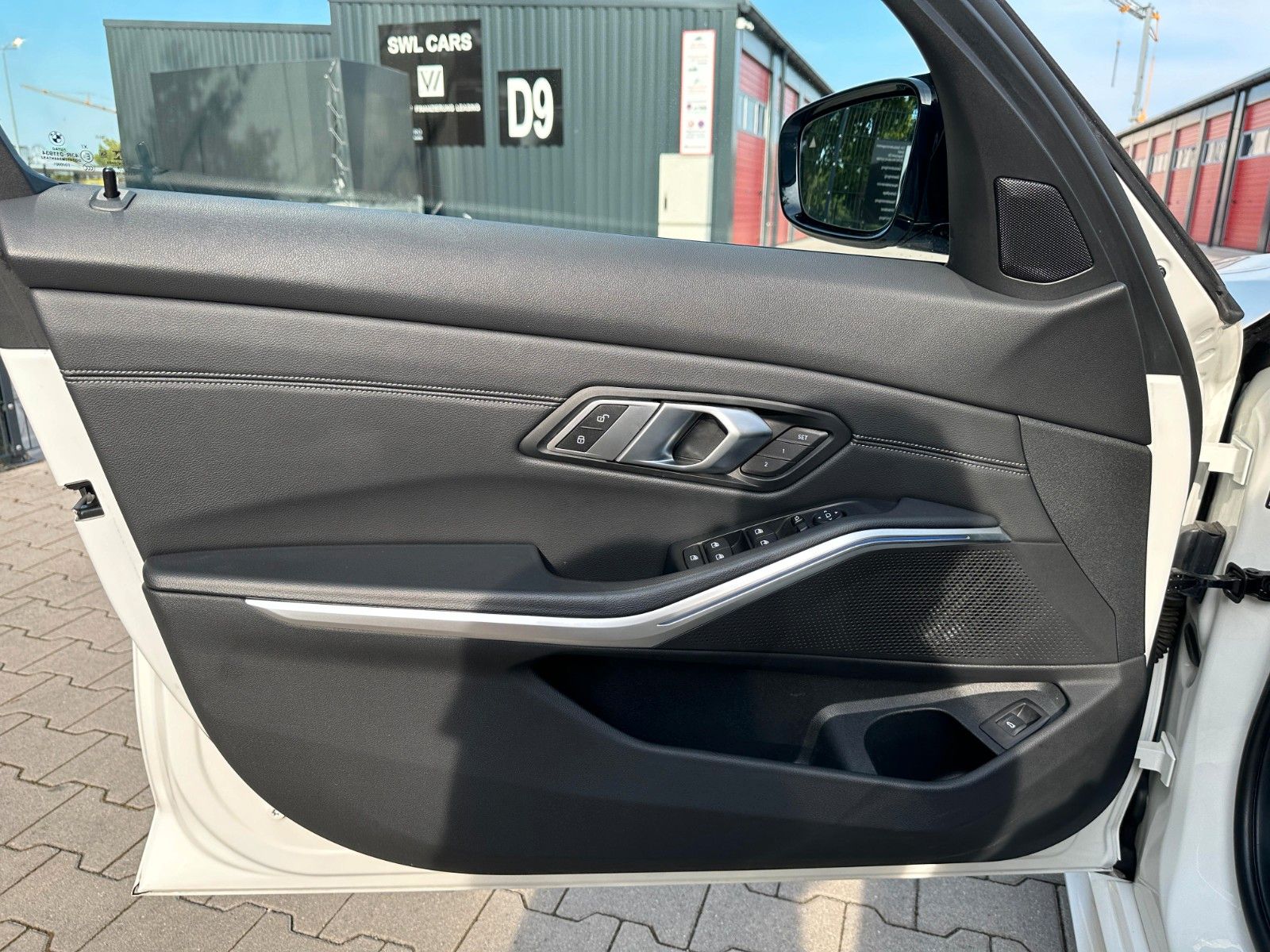 BMW 330d M Sport - Samsaru's Car Outlet