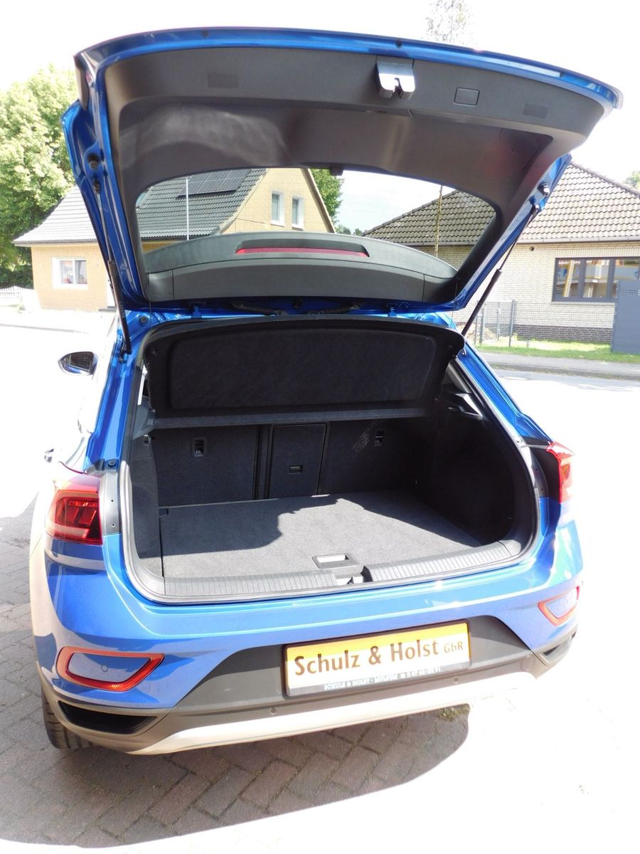 Volkswagen T-Roc Life DSG - Samsaru's Car Outlet
