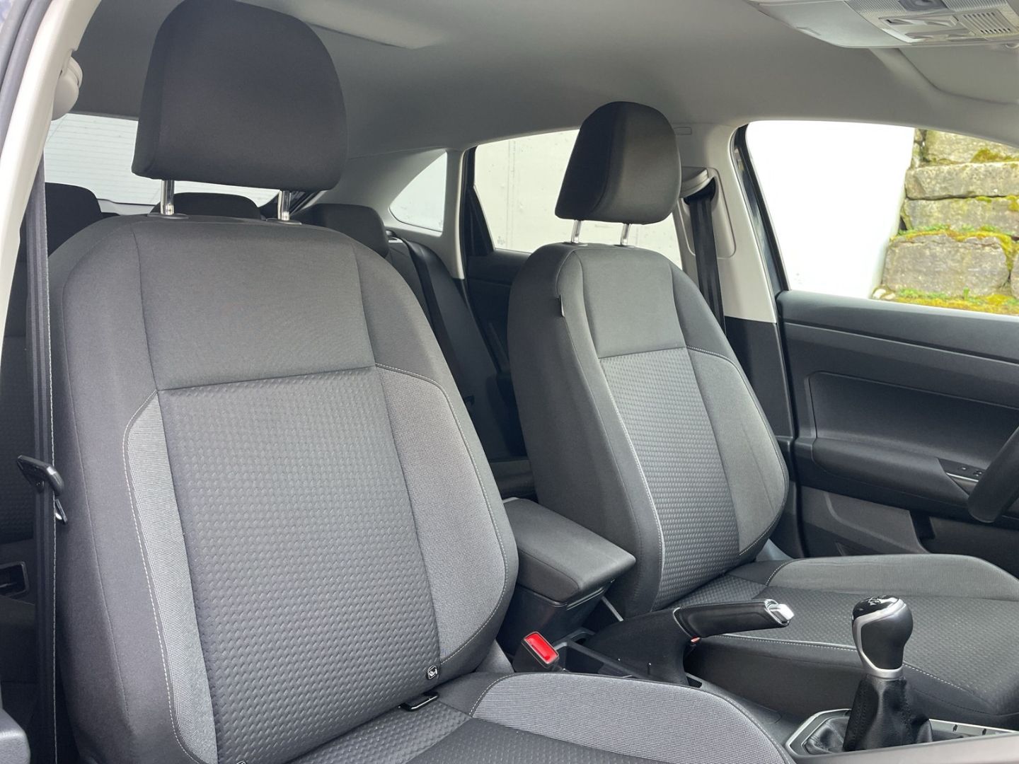 Volkswagen Taigo 1.0 TSI Life - Samsaru's Car Outlet