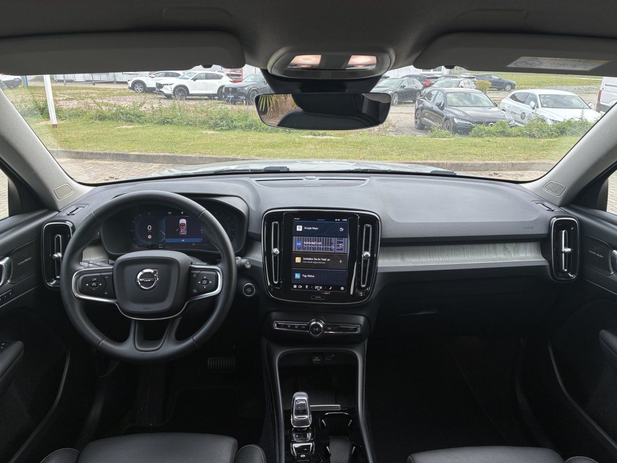 Volvo XC40 B3 Plus Dark 8-Fach Aktionspreis