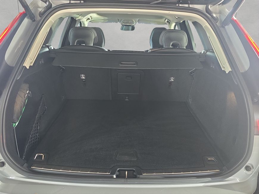 Volvo XC60 B4 D Plus Dark