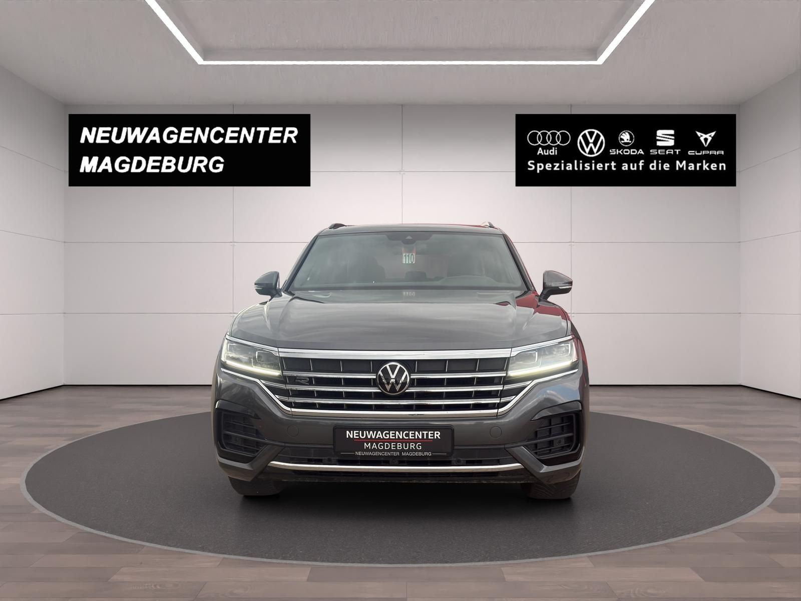 Volkswagen Touareg 3.0V6 TDI DSG R-Line 4x4*ST.HZG*PANO*360