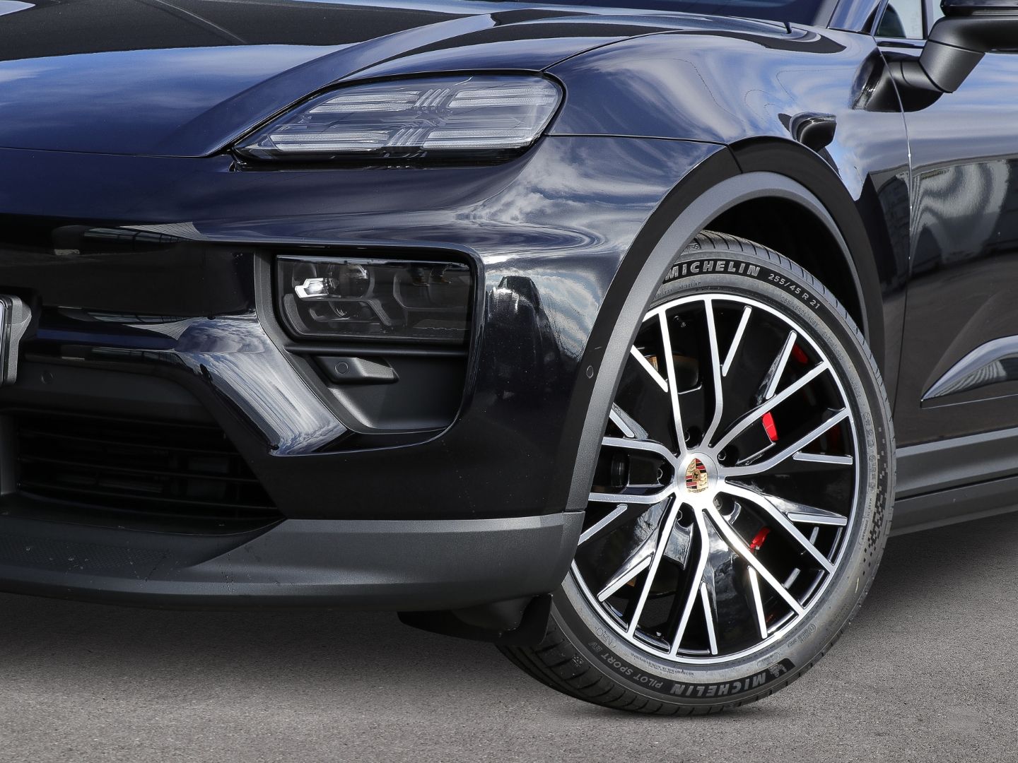 Porsche Macan 4S Surround-View LED-Matrix Abstandstempom