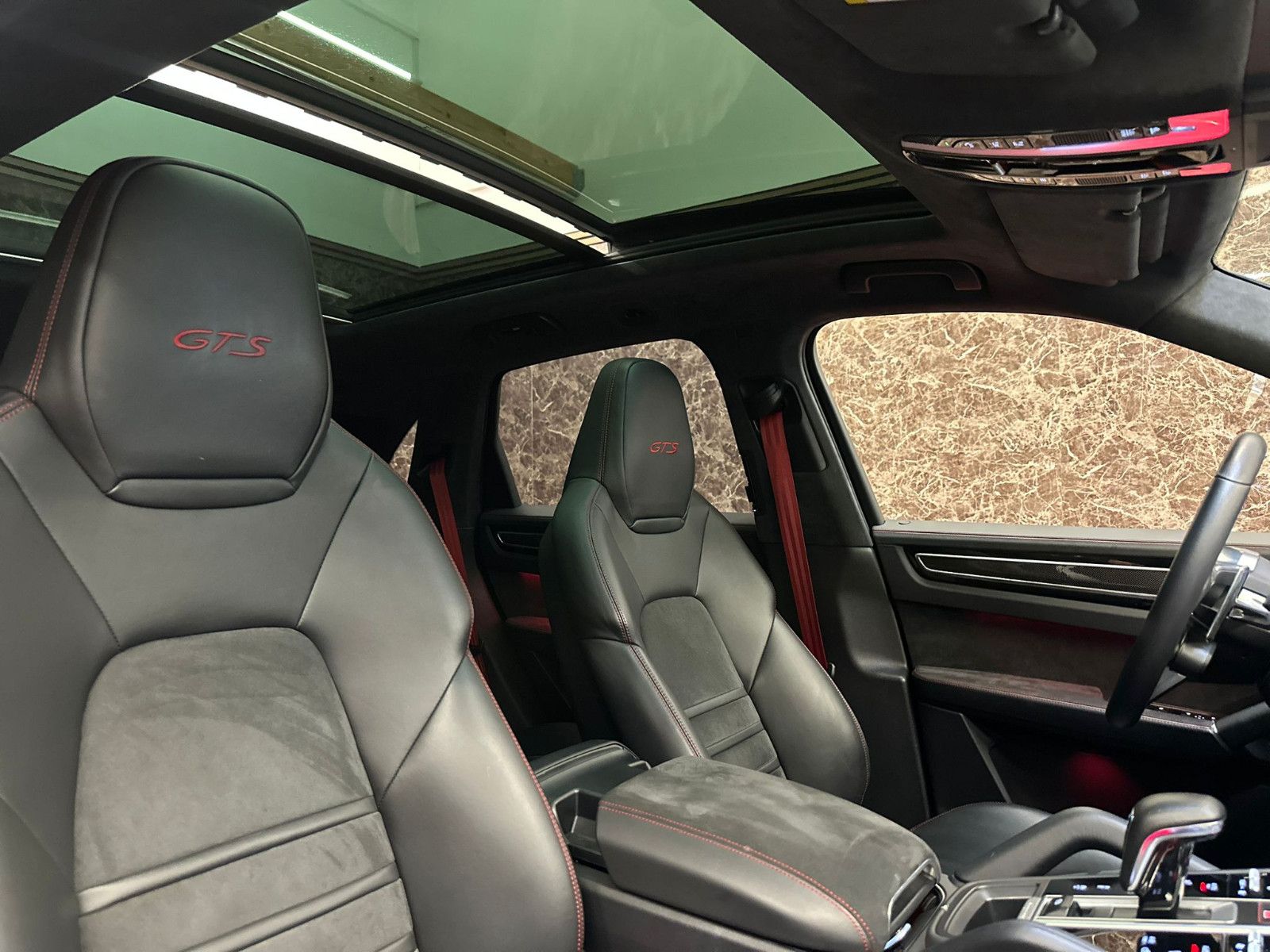 Porsche CAYENNE GTS 4.0 V8 BLACK PAKET PANO 360KAMERA
