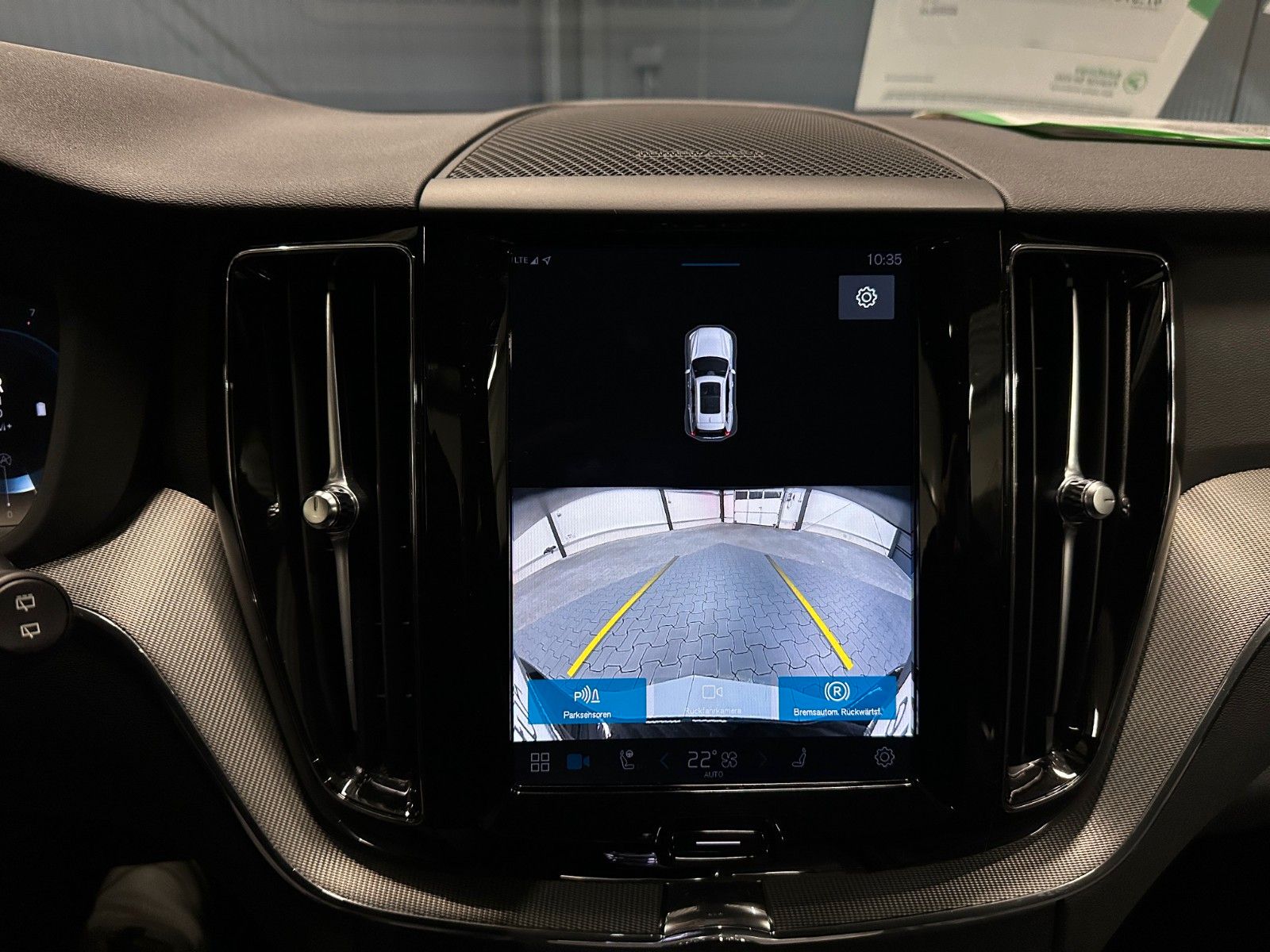 Volvo XC60 Plus Black Edition AWD*21Zoll*PANORAMA*AHK*