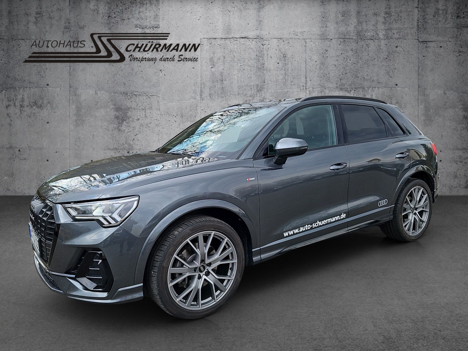 Audi Q3 40 TFSI quattro S tronic S line - Samsaru's Car Outlet
