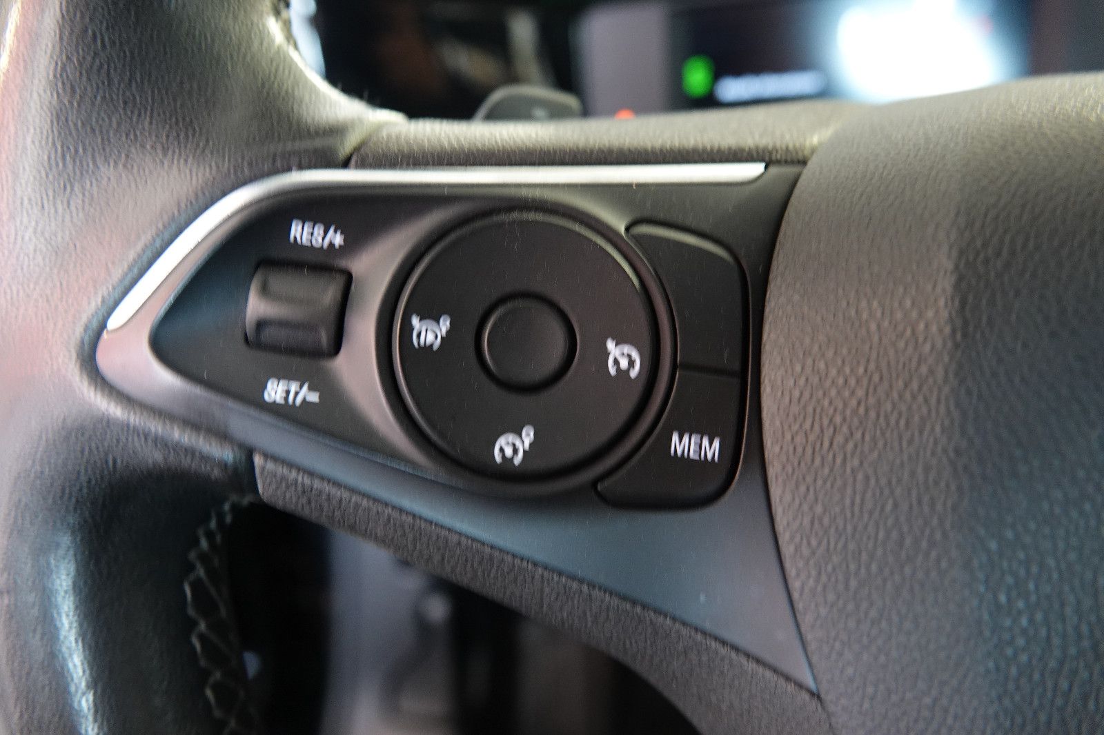 Opel Mokka Elegance - Samsaru's Car Outlet