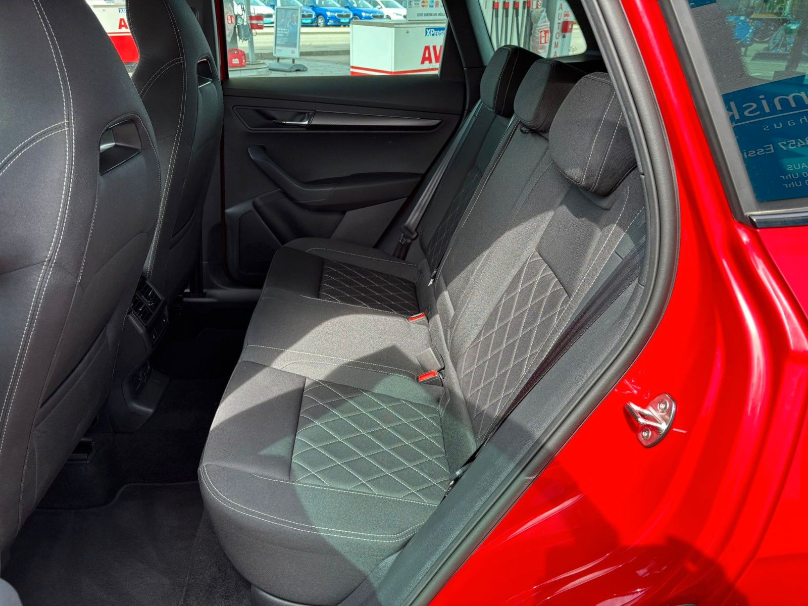 Skoda Karoq Sportline *AHK/Navi/ACC/SHZ/Garantie*