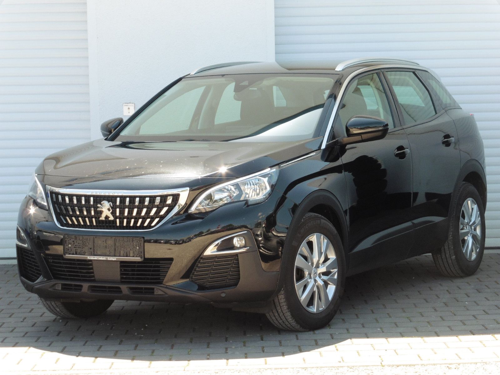 Peugeot 3008 BlueHDi 130 EAT8 - Samsaru's Car Outlet