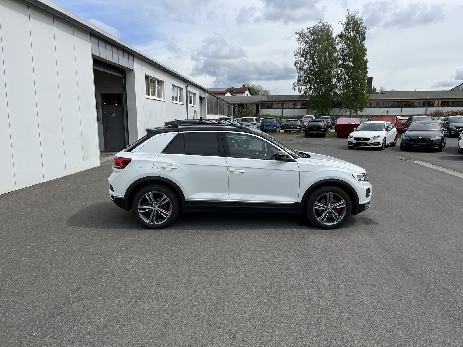 Volkswagen T-Roc 2.0 TSI DSG 4Motion Sport - Samsaru's Car Outlet
