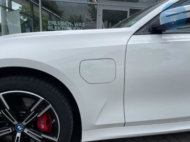 BMW 330 e xDrive M-Sport Pro LCI ACC AHK HUD HiFi