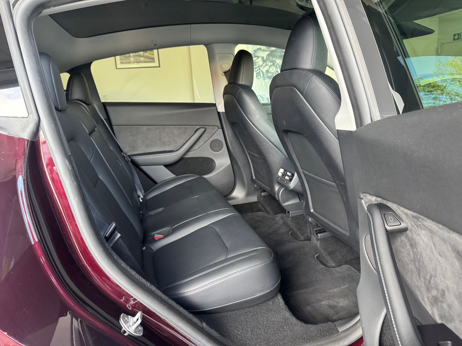 Tesla Model Y Long Range Dual Motor AWD MidnightCherry