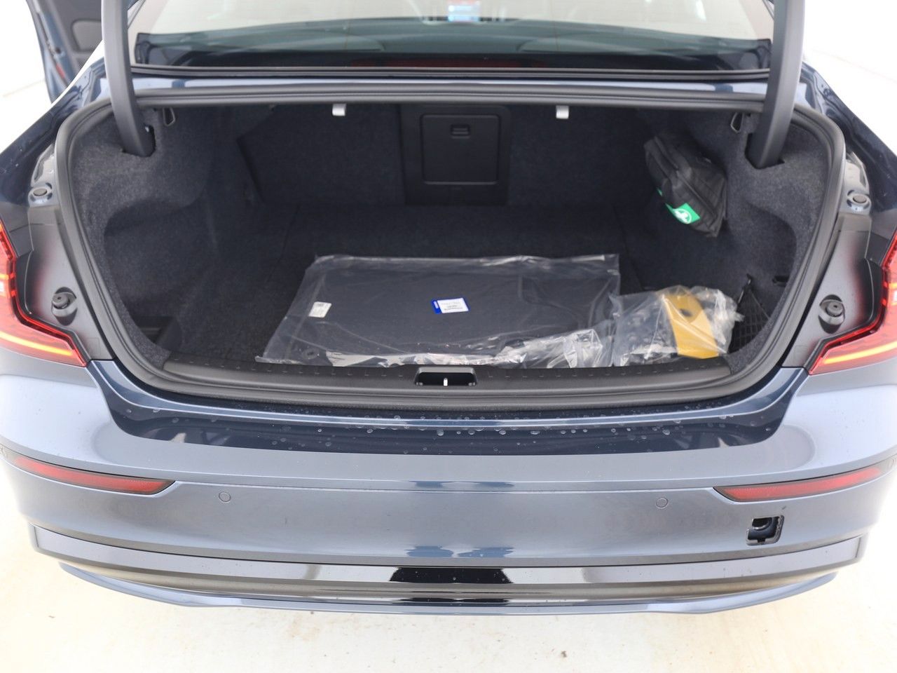 Volvo S60 B5 Ultimate Dark AWD*SONDERZINS