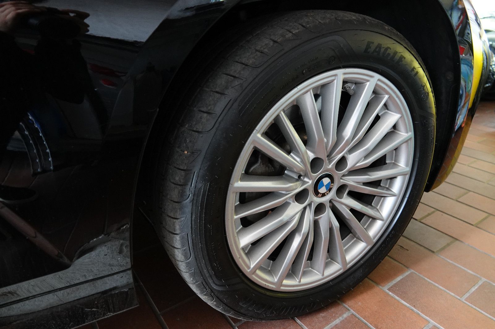 BMW 330e xDrive Touring Sport-Line - Samsaru's Car Outlet