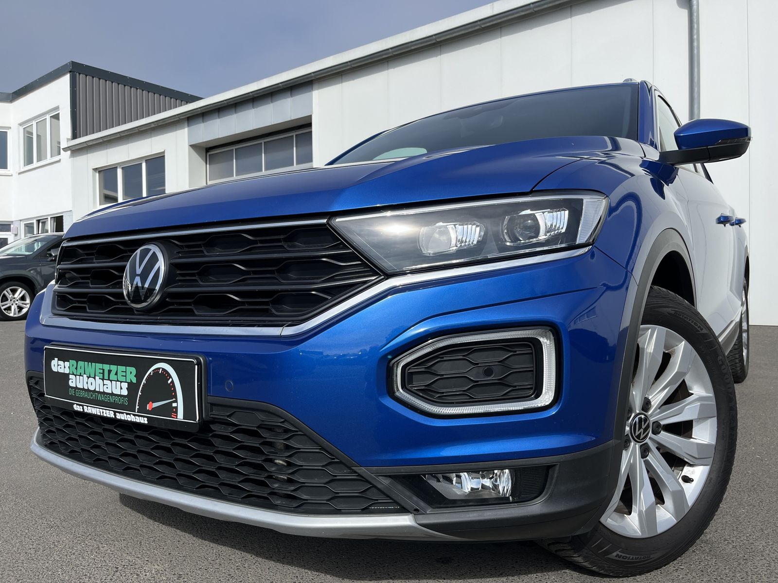 Volkswagen T-Roc 2.0 TDI DSG Sport - Samsaru's Car Outlet