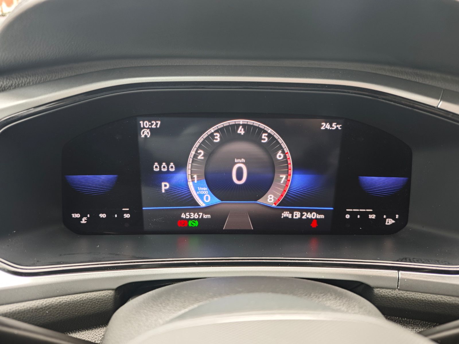 Volkswagen T-Roc Life - Samsaru's Car Outlet