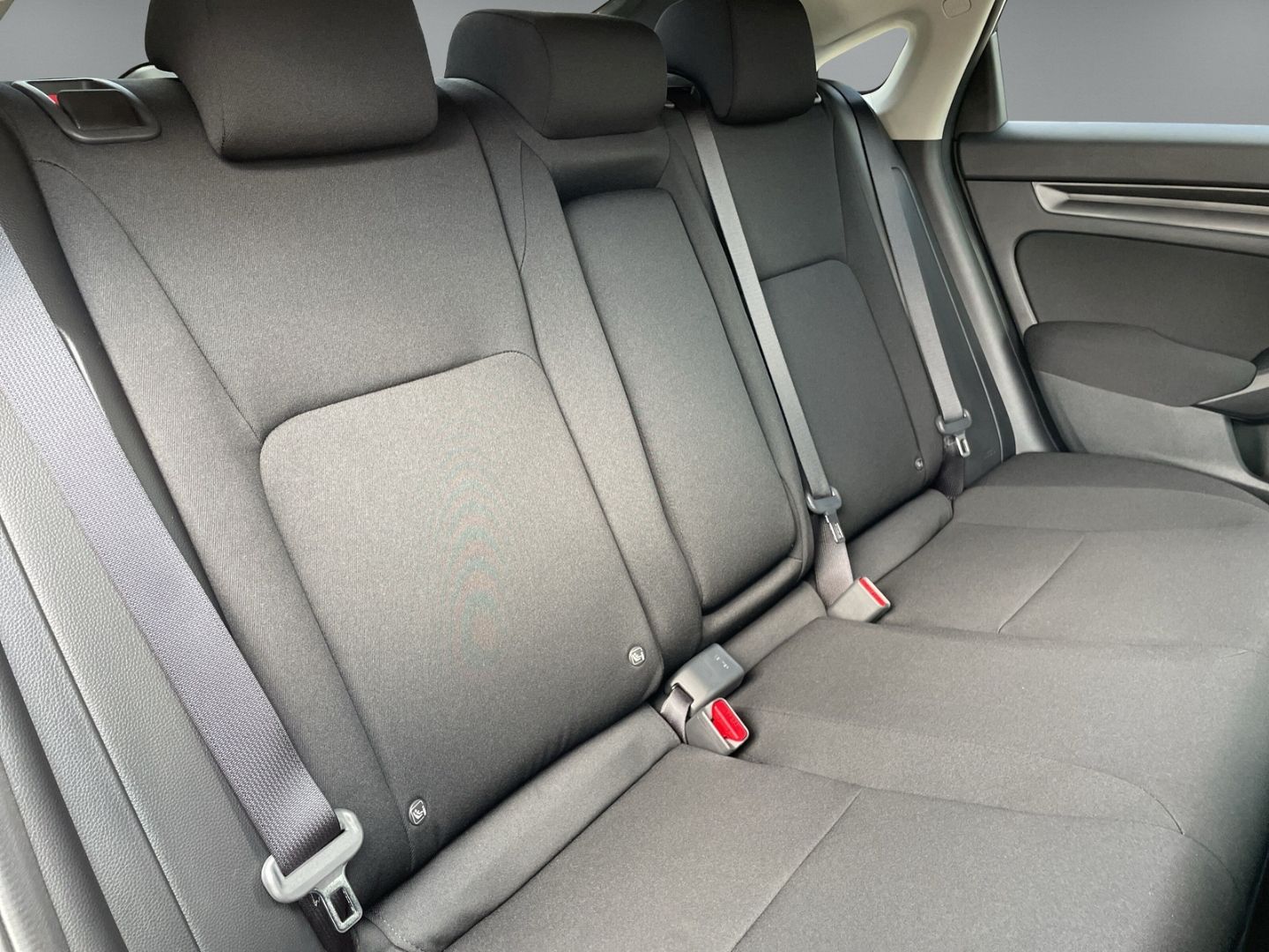 Honda Civic 2.0 e HEV Elegance *MIT WENIG KM!*
