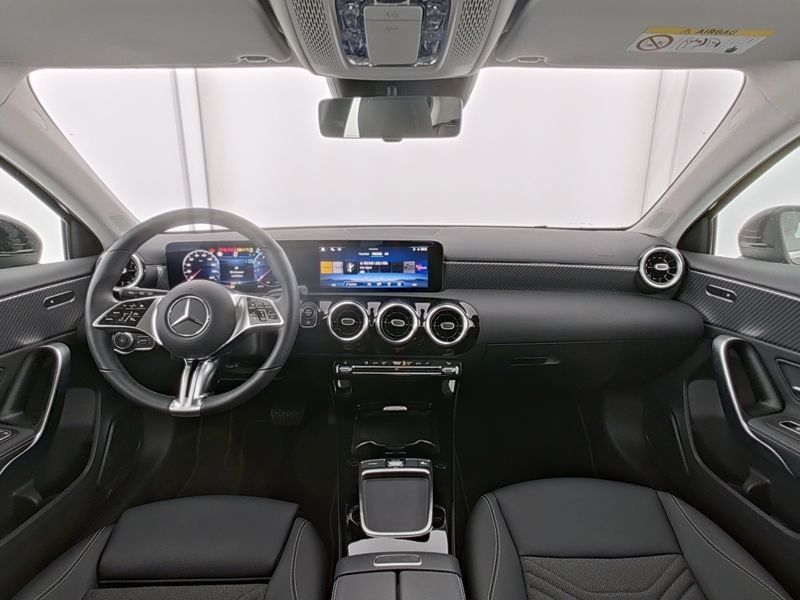 Mercedes-Benz A 180 Progressive - Samsaru's Car Outlet