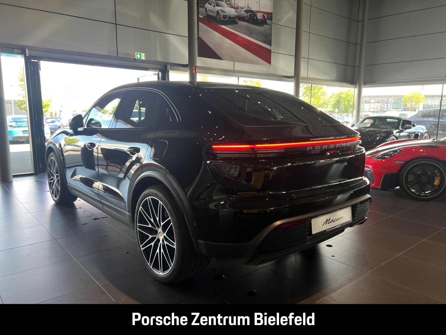 Porsche Macan 4S Burmester Rückfahrkamera Luftfederung