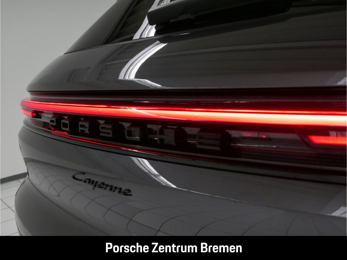 Porsche Cayenne BOSE Hinterachslenkung 90L Head-Up PASM