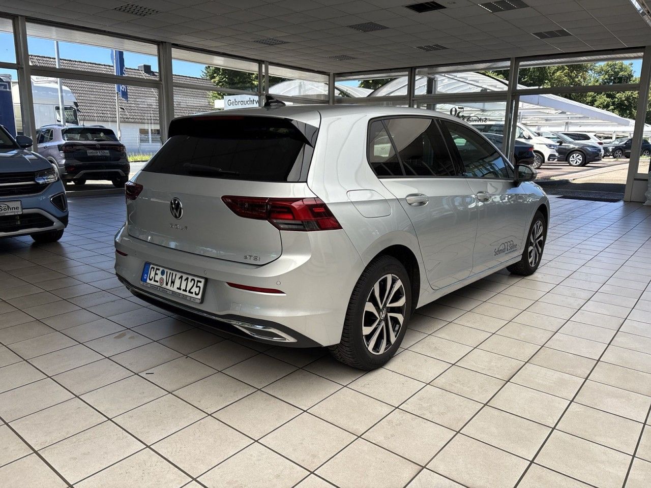 Volkswagen Golf VIII 1.0 l eTSI Active - Samsaru's Car Outlet