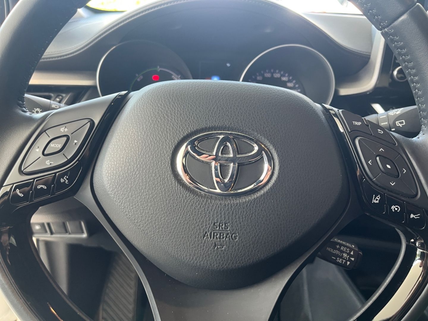 Toyota C-HR 1.8 Hybrid Business-Edition - Samsaru's Car Outlet