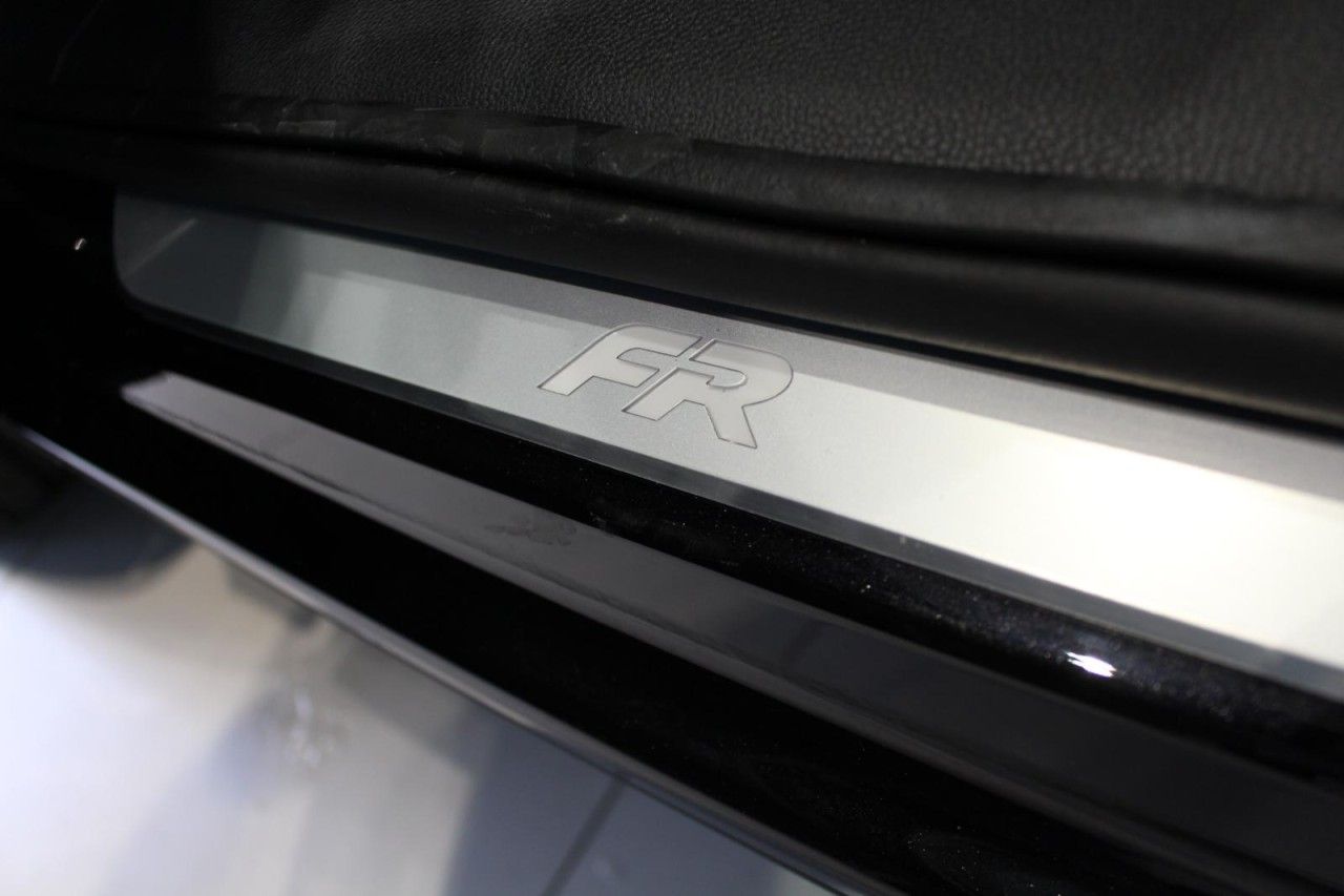 Seat Ateca FR TDI DSG AHK+elHK+ACC+PDC+NAVI+TOTW+RFK