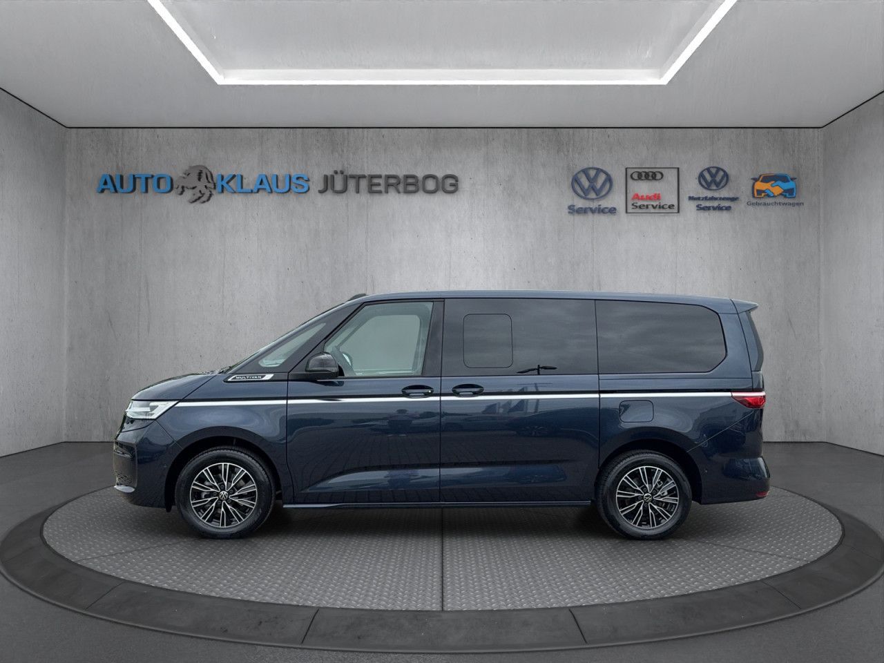Volkswagen T7 Multivan 2.0 TDI - Samsaru's Car Outlet