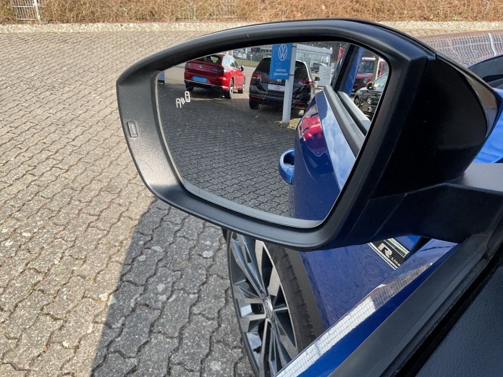 Volkswagen T-Roc 1.5 TSI DSG Sport - Samsaru's Car Outlet