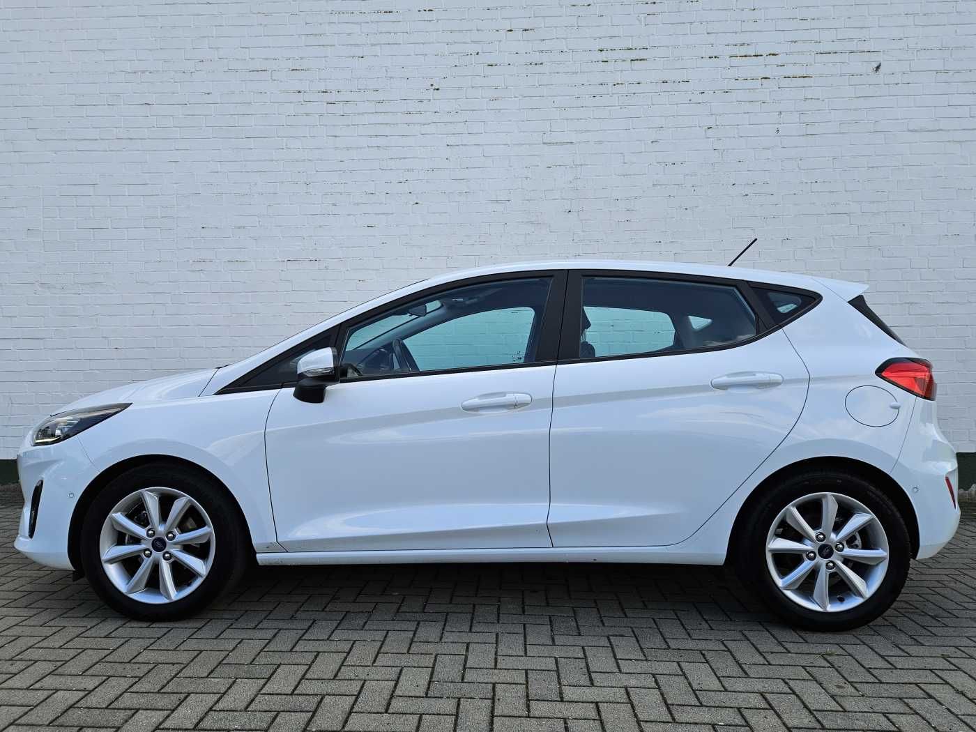 Ford Fiesta Hybrid Aut. - Samsaru's Car Outlet