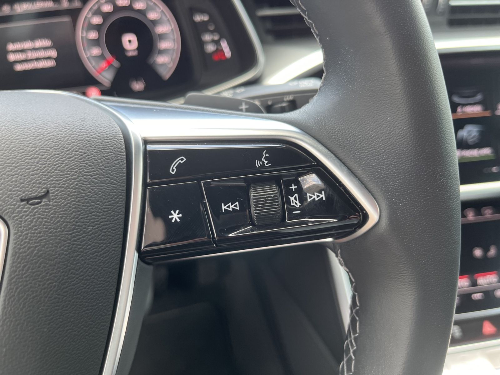 Audi A6 Avant 40 TDI ADVANCED - Samsaru's Car Outlet