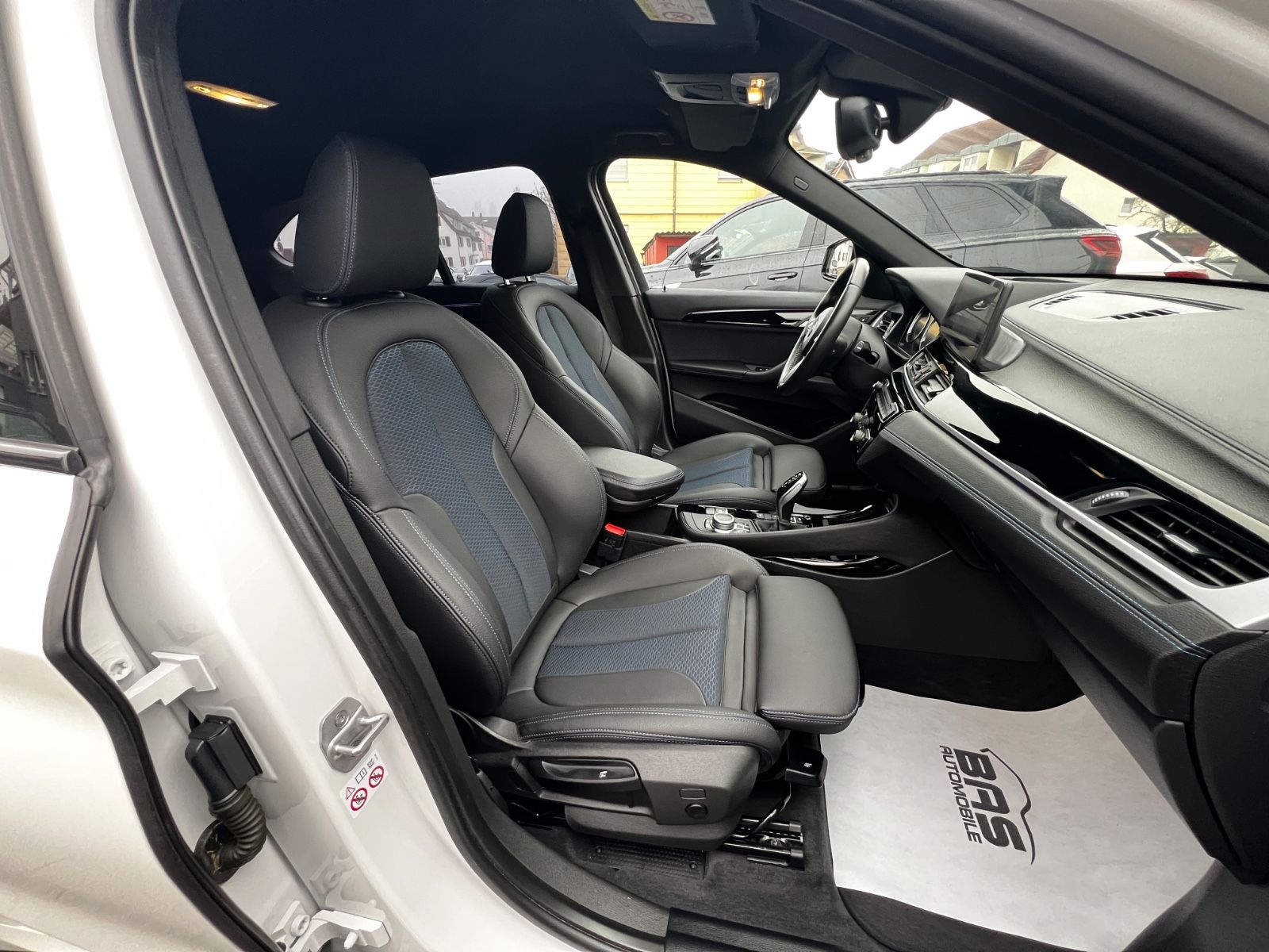 BMW X1 xDrive 20 d M Sport - Samsaru's Car Outlet