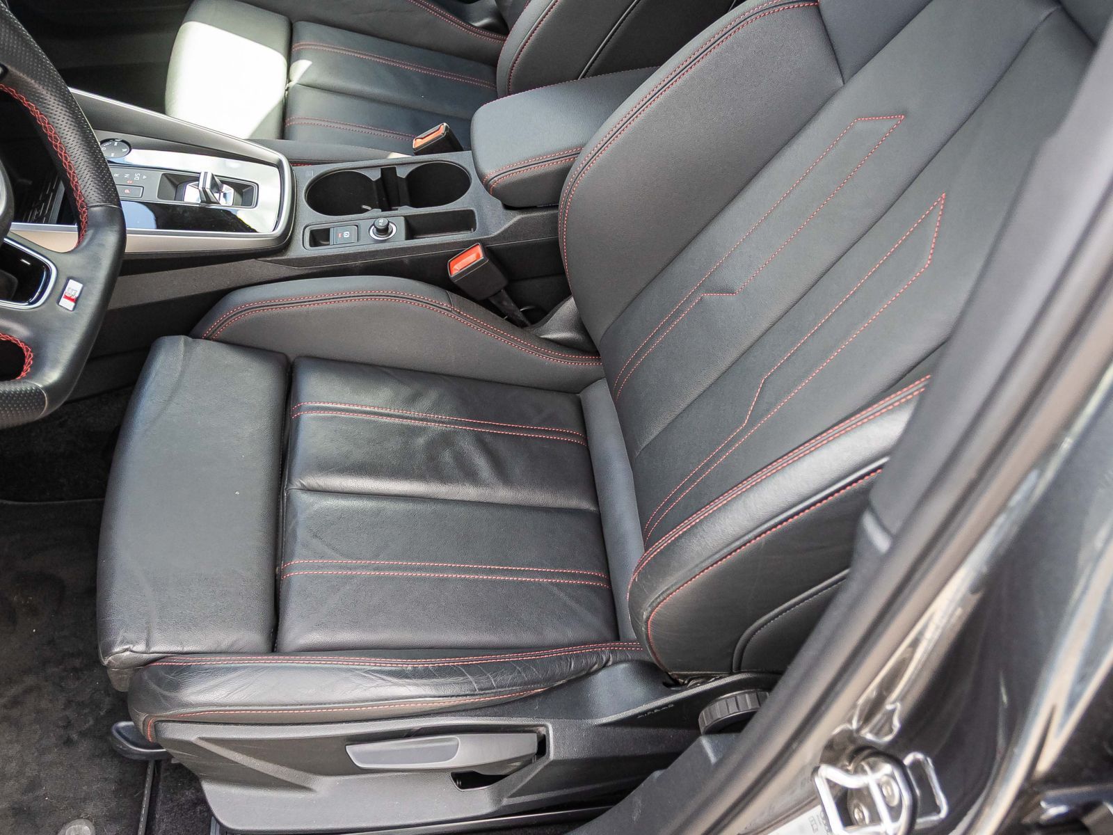 Audi A3 Limousine S line 35TFSI Stronic Navi LED GRA