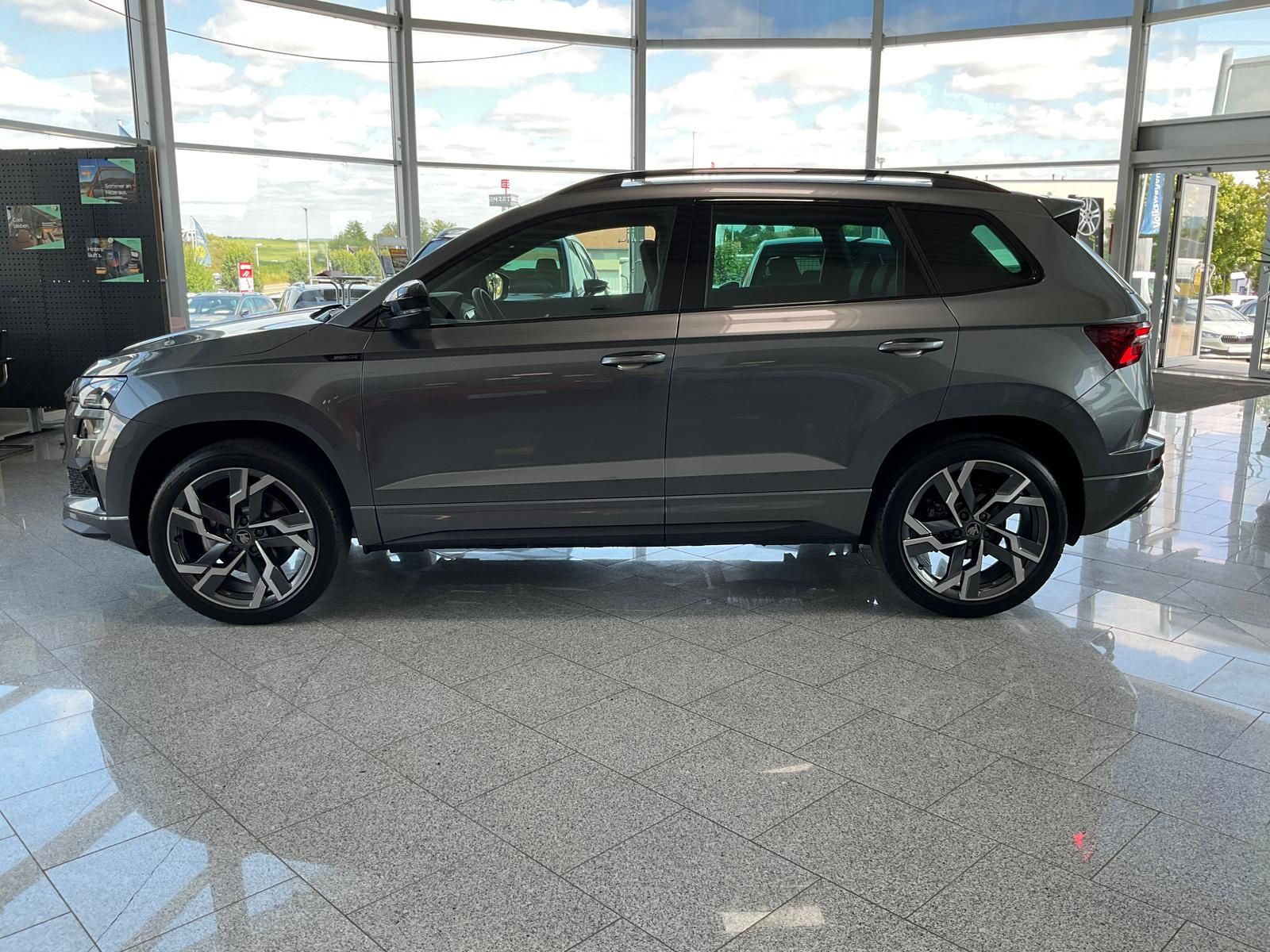 Skoda Karoq 2.0TSI Sportline 4x4 AHK Standheizung Alca
