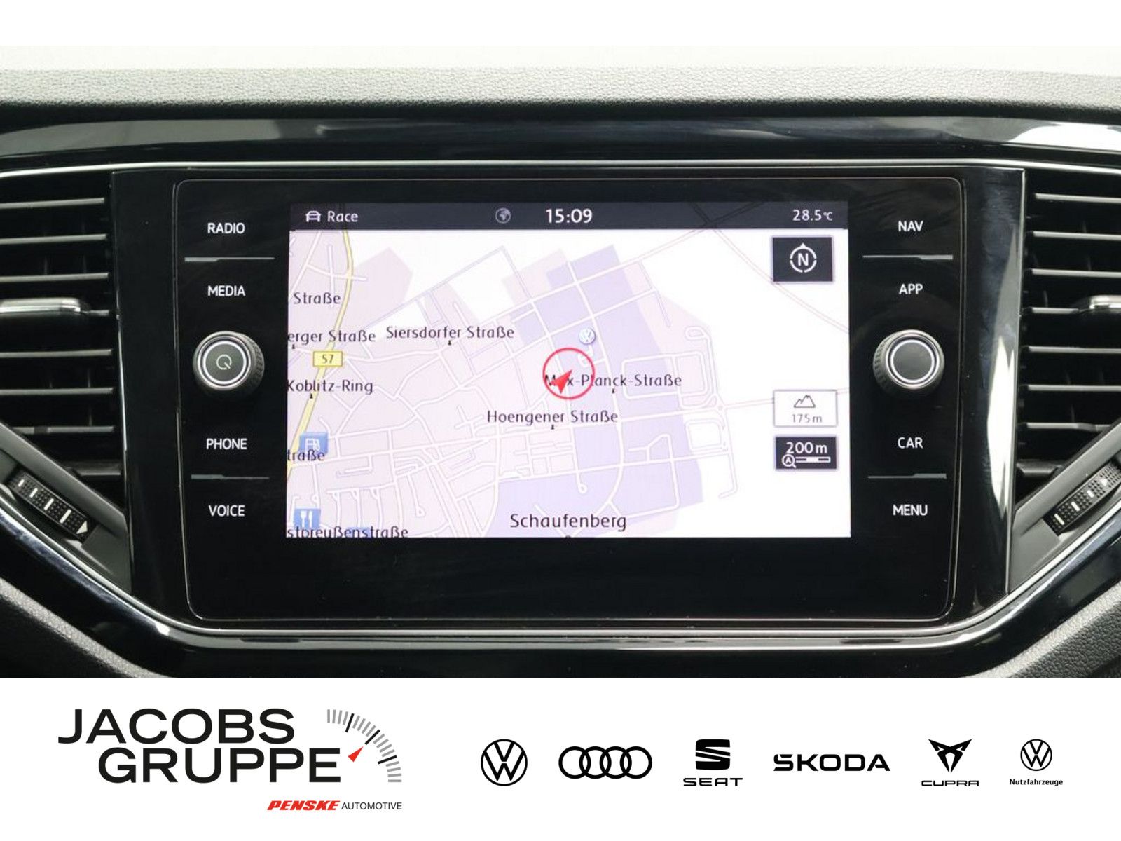 Volkswagen T-Roc 2.0 TSI 4M R - Samsaru's Car Outlet