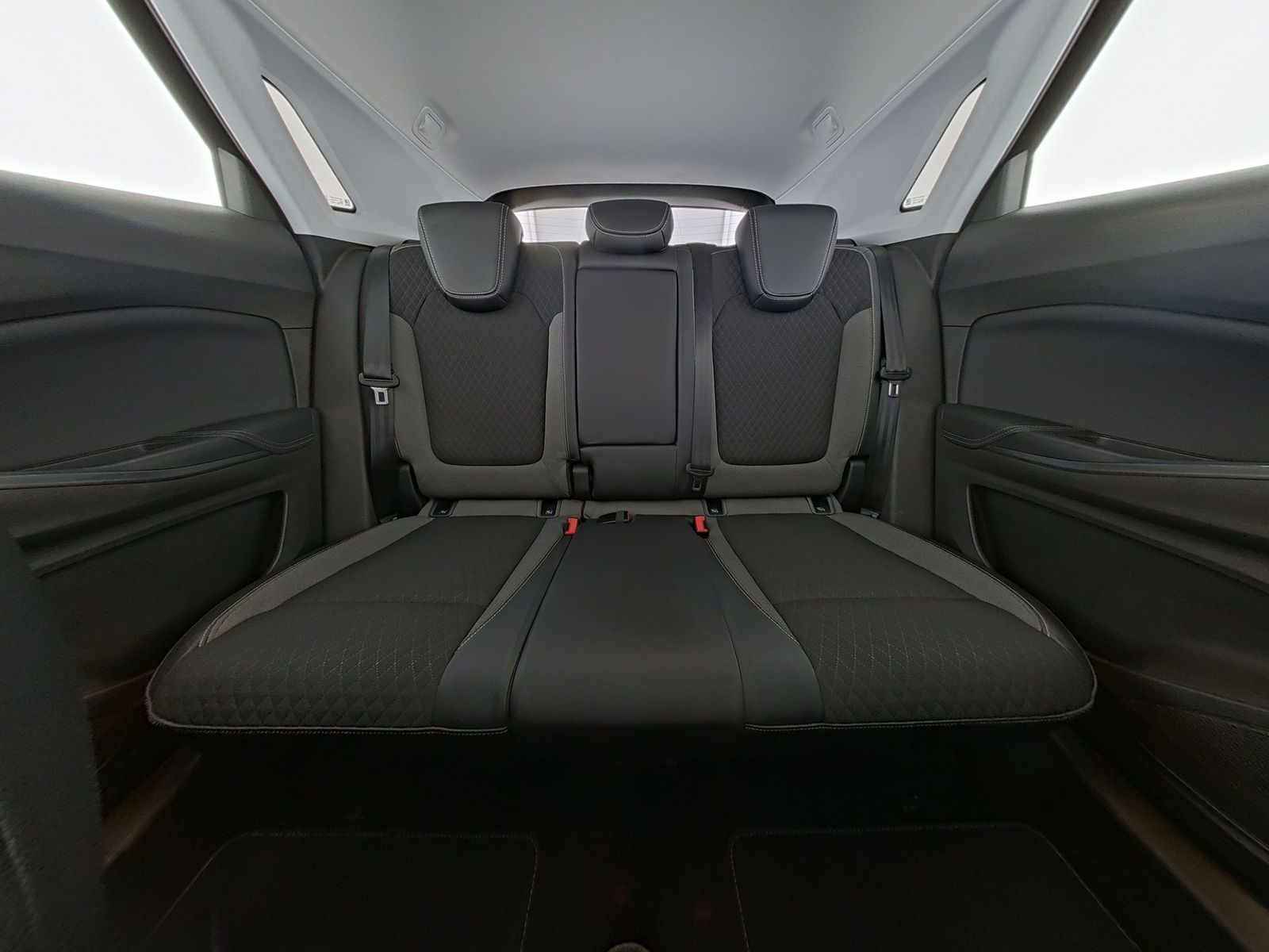 Opel Grandland Business Edition - Samsaru's Car Outlet