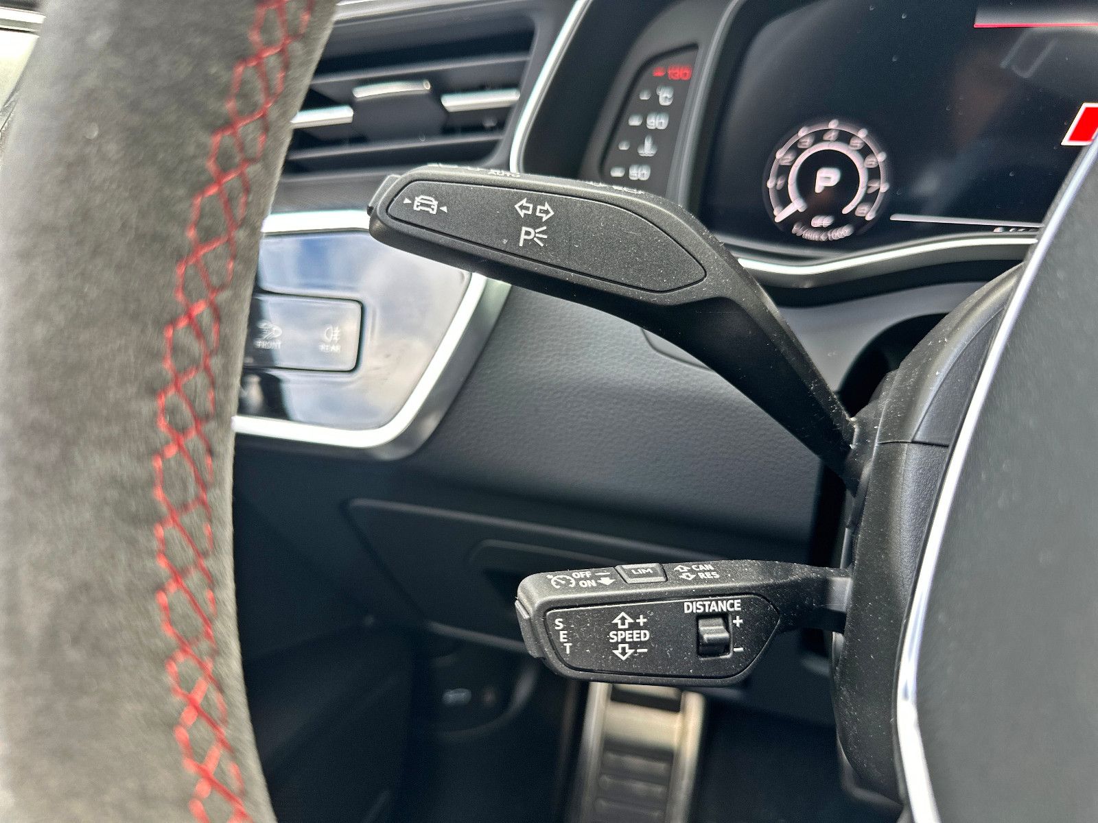 Audi RS6 Avant BLACK PANO HUD LASER NACHTS 280km/h