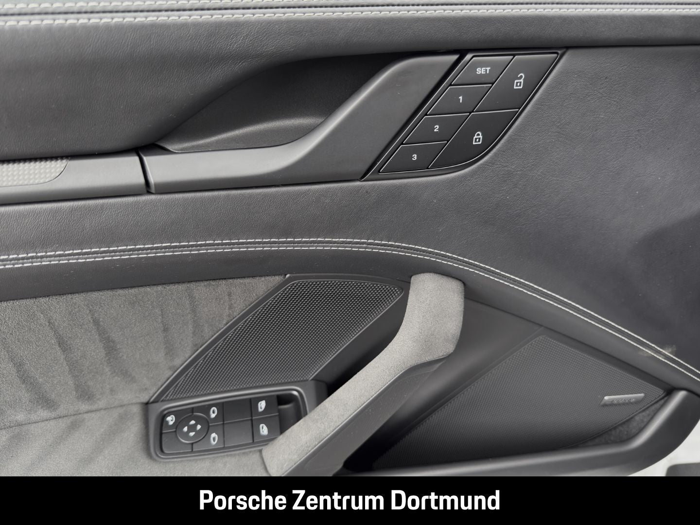 Porsche 992 911 Targa 4 GTS BOSE Sportabgas LED-Matrix