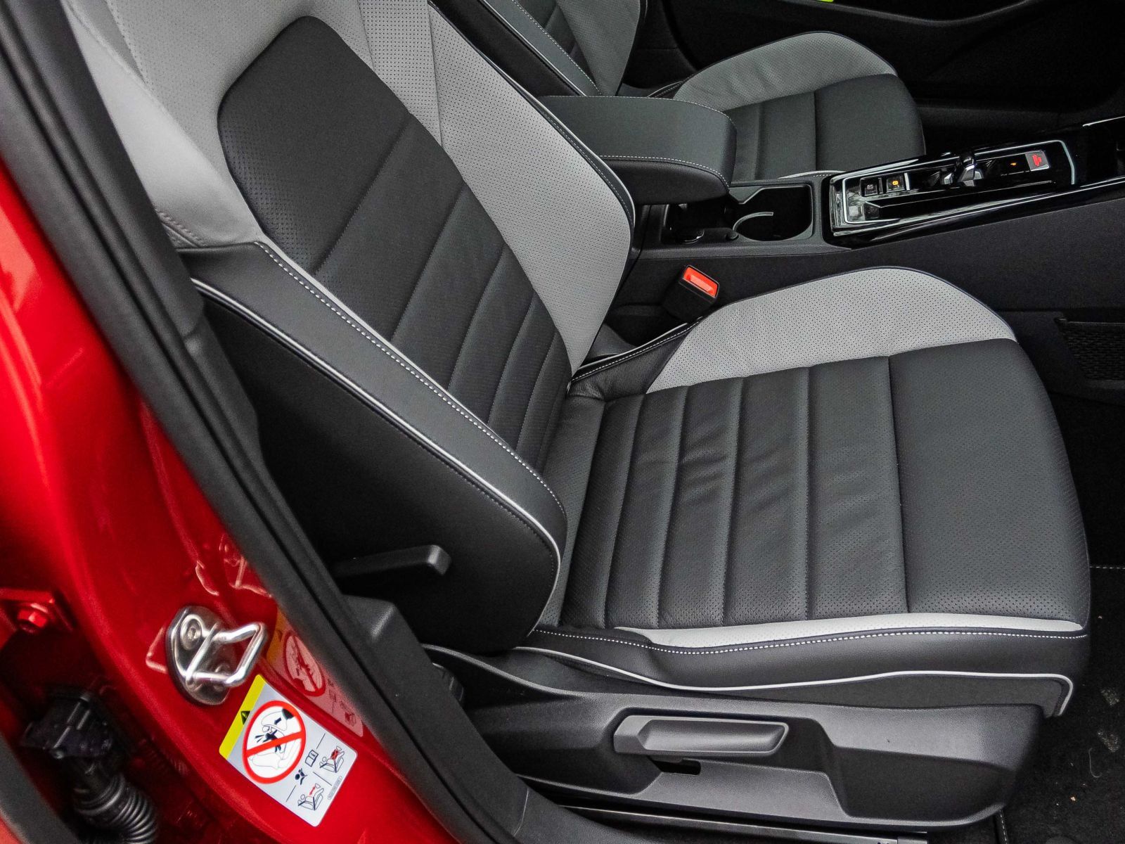 Volkswagen Golf VIII GTE 1.5 TSI DSG eHybrid, Panoramadach,