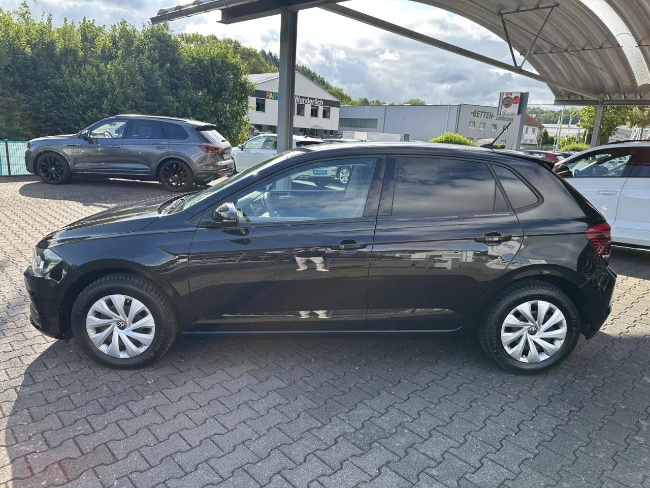 Volkswagen Polo 1.0 TSI DSG - Samsaru's Car Outlet