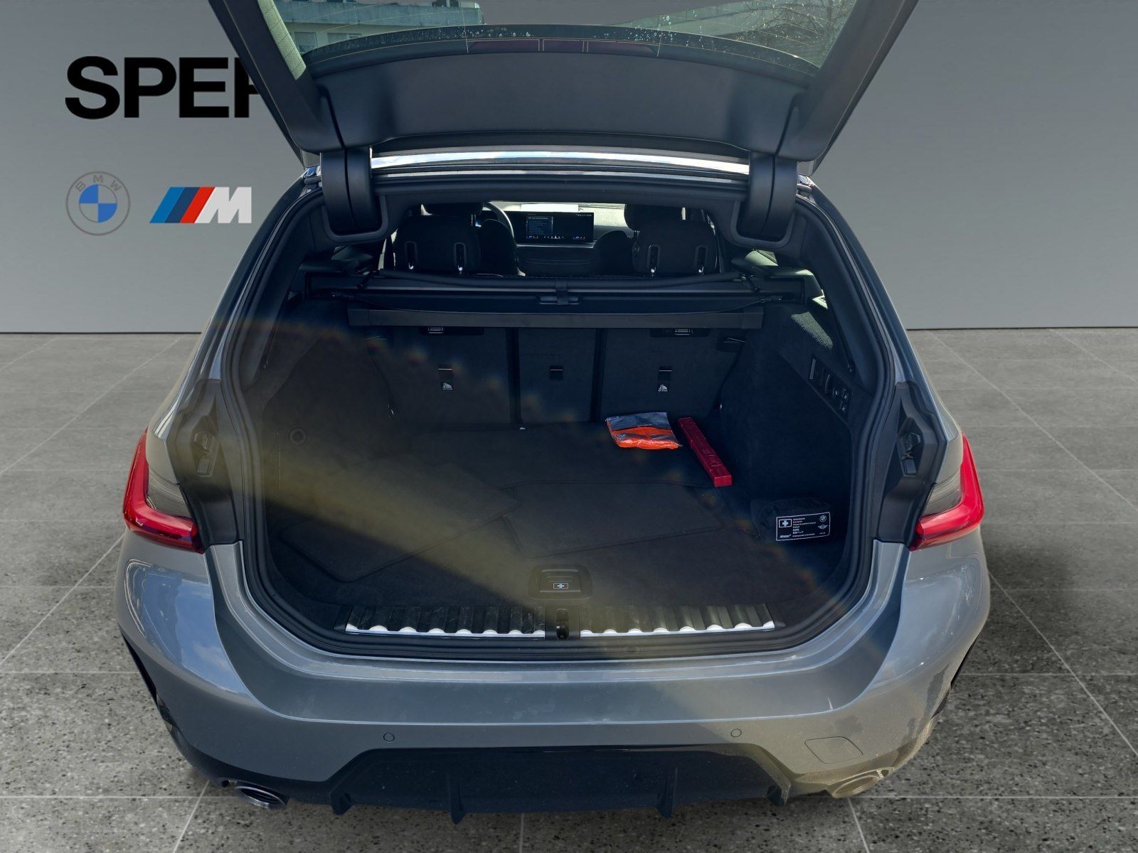 BMW 330d xDrive M Sportpaket*1000 € netto Zubehör ge