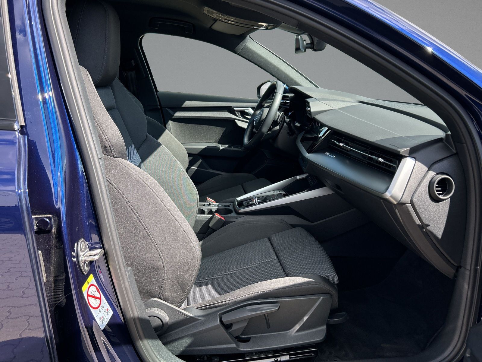 Audi A3 Sportback 30 TFSI S-TRONIC+LED+NAVI+ACC+VC