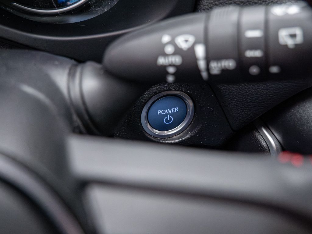Toyota RAV4 2.5 Plug-in Hybrid 4x4 SHZ KAMERA NAVI ACC