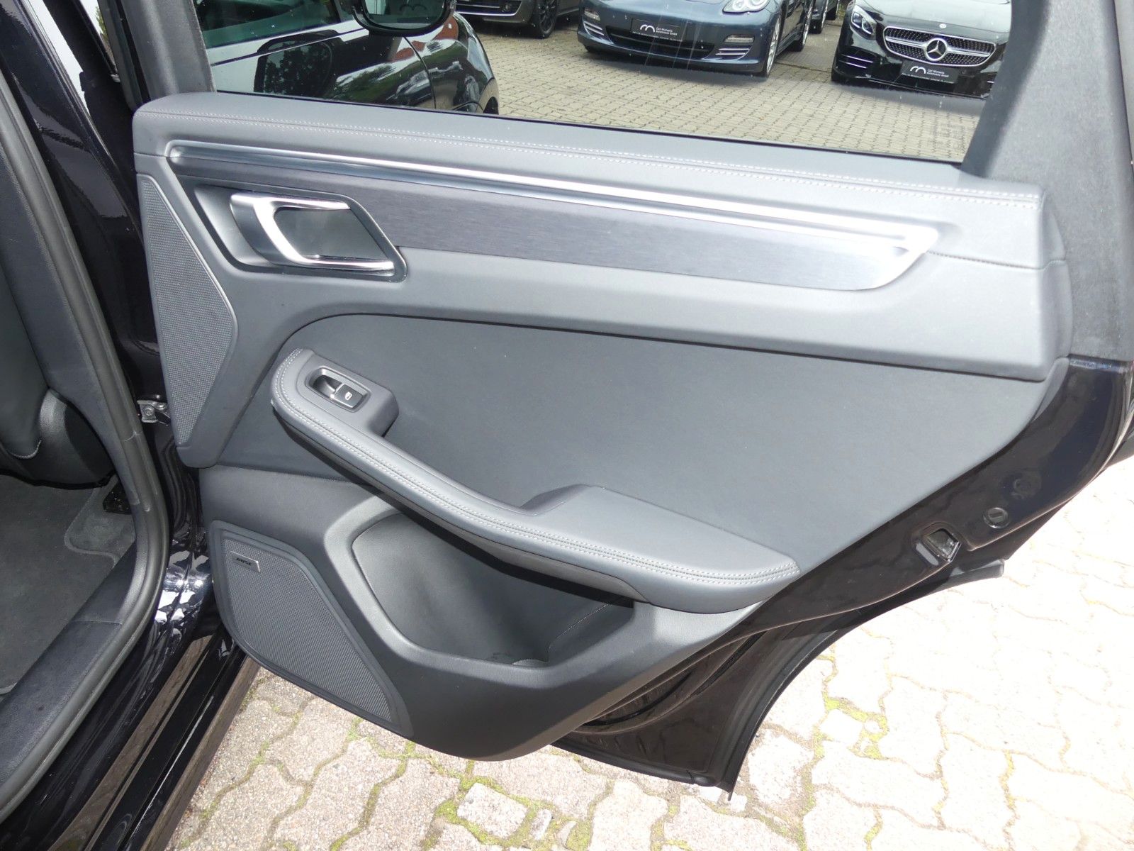 Porsche Macan GTS - Samsaru's Car Outlet
