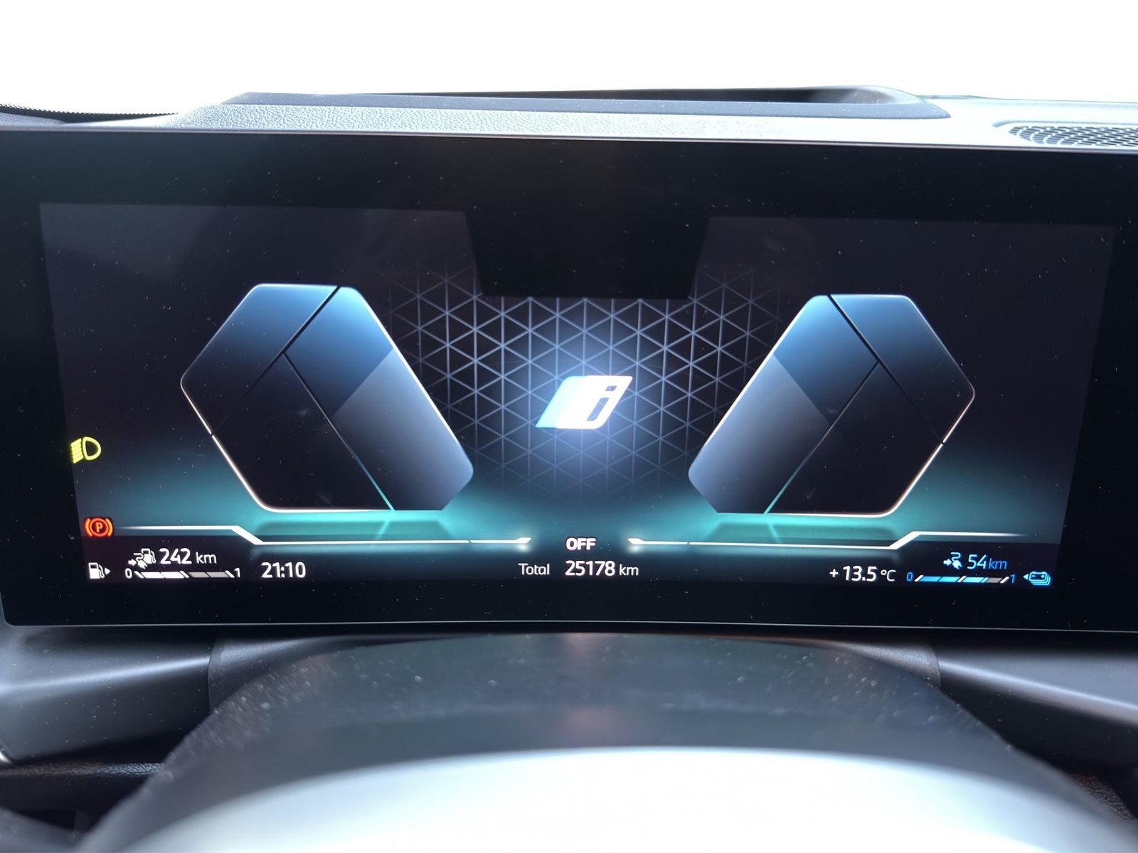 BMW 330e xDrive Touring M Sportpaket CPit Prof. Pano