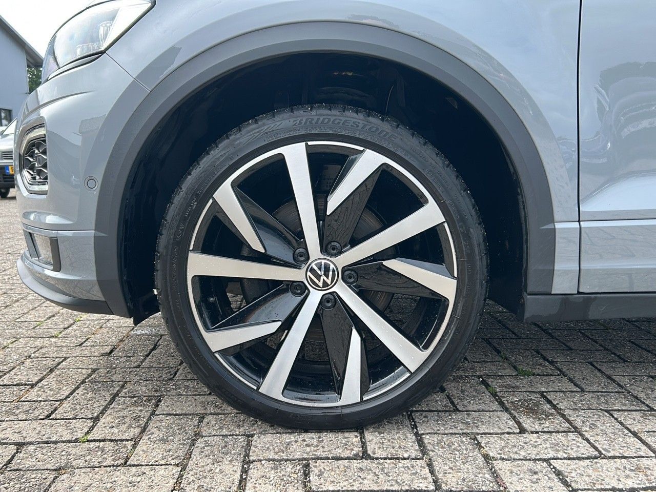 Volkswagen T-Roc R-Line Edition Plus - Samsaru's Car Outlet