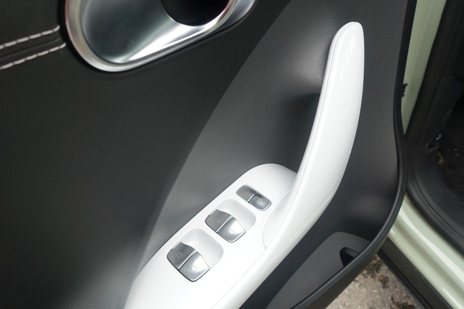 Smart #1 Pulse 271kW 66kWh EXP € 24990.--