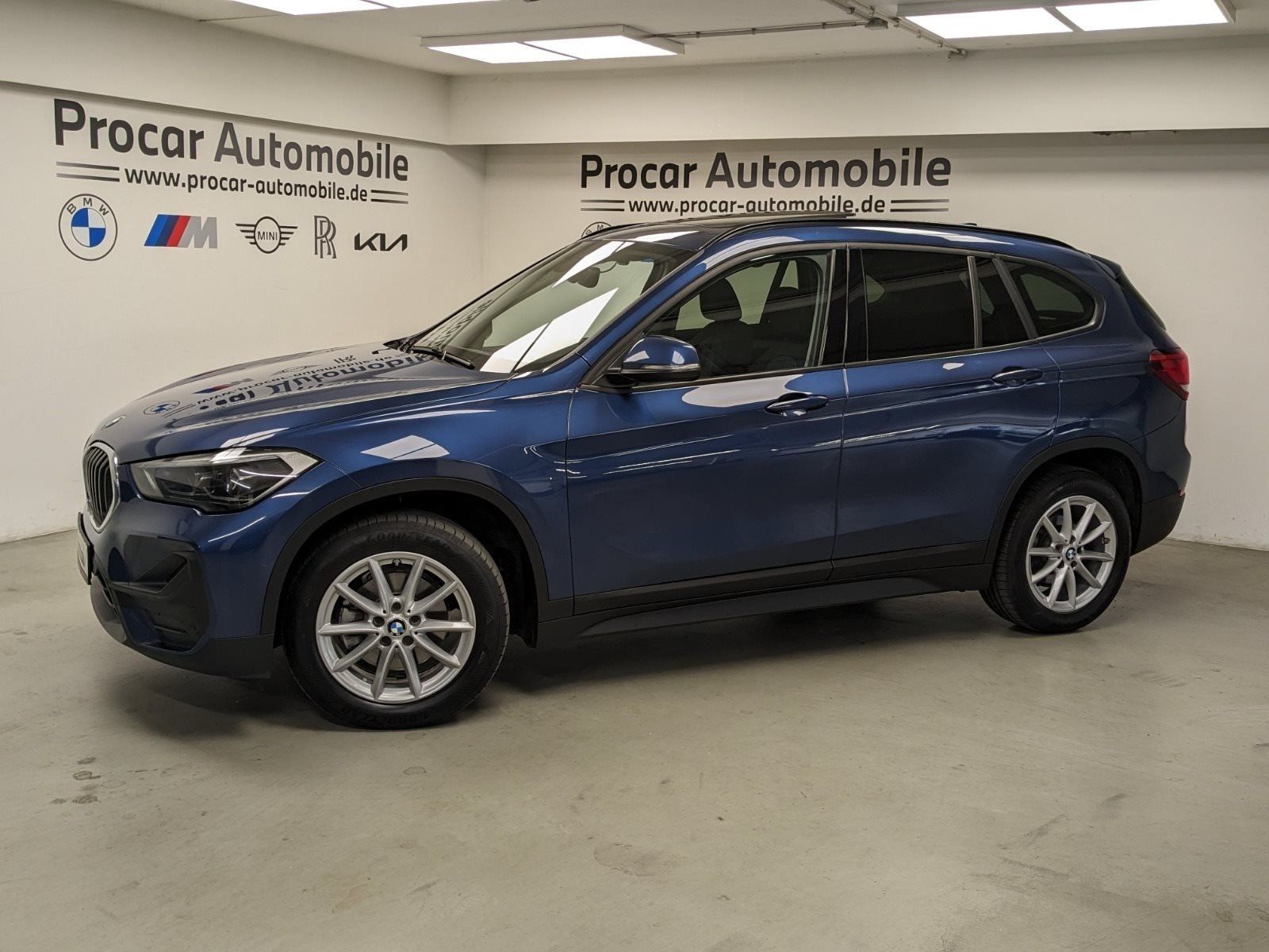 BMW X1 xDrive18d - Samsaru's Car Outlet