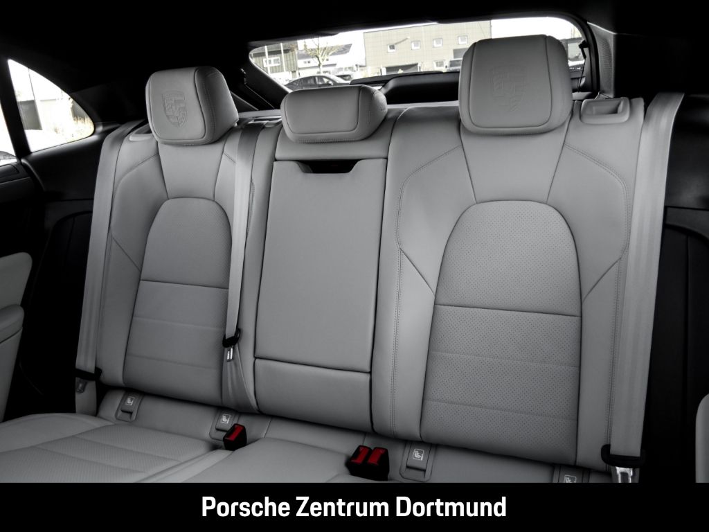 Porsche Macan 4 - Samsaru's Car Outlet